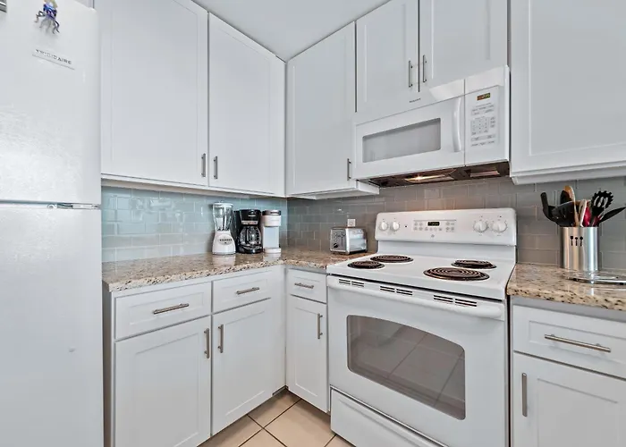 Apartment Lighthouse 1012-luxury Beachfront Bonus Bunk Great Amenities 10th-flr *