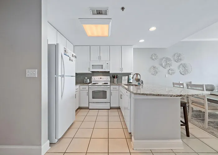 Lighthouse 1012-luxury Beachfront Bonus Bunk Great Amenities 10th-flr Apartment *
