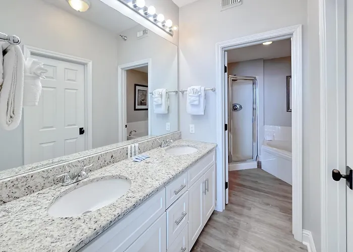Lighthouse 1012-luxury Beachfront Bonus Bunk Great Amenities 10th-flr * Gulf Shores